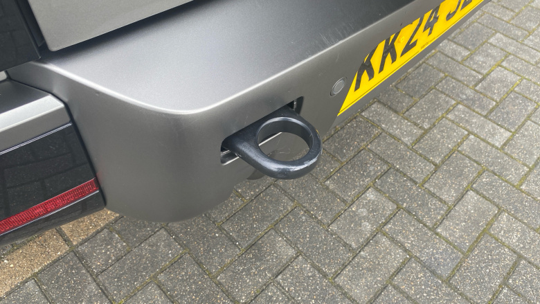 Land Rover Defender 3.0 D350 X-Dynamic HSE 90 3dr Auto Diesel Estate